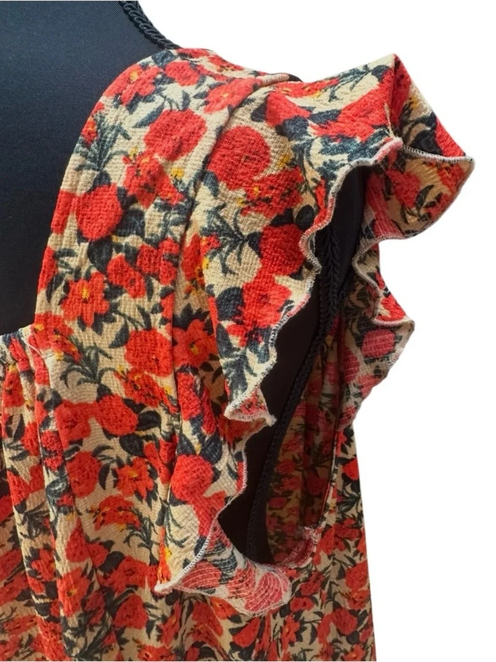 MELLODAY Red Floral Smocked Square-Neck Tank with Ruffle Cap Sleeves Size L